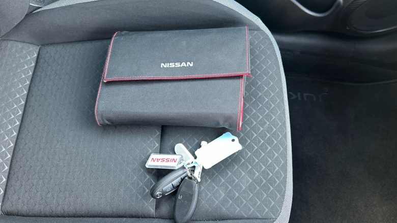 Nissan Juke 1.0 DiG-T N-Connecta 5dr Petrol Hatchback